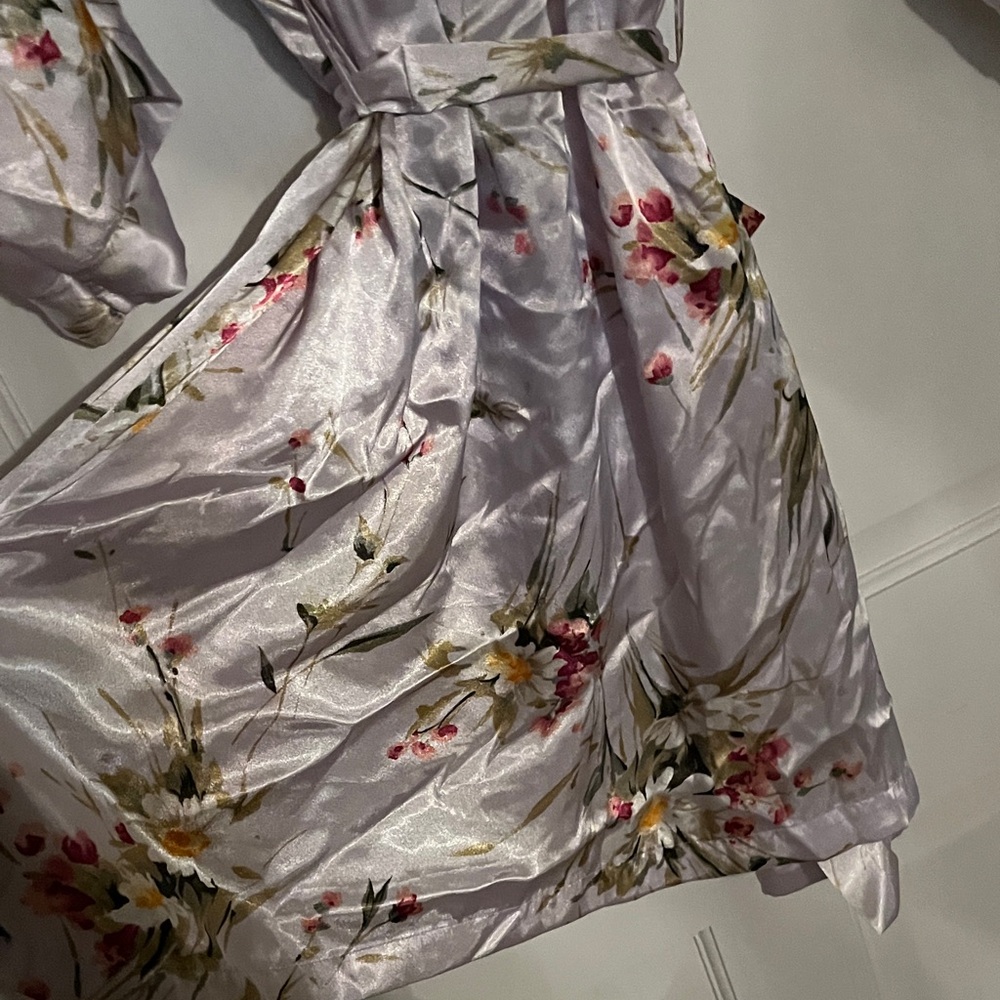 Floral Satin Robe - Picture 5 of 5